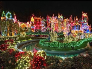 Colorful-Disneyland-Night-Christmas-Decorations