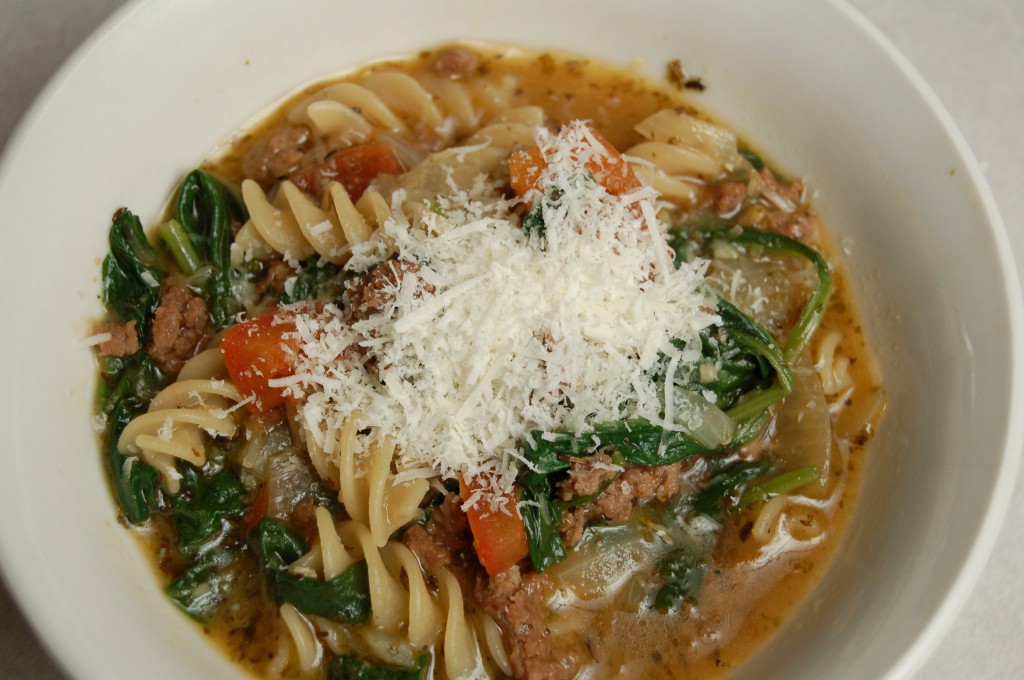a simple real food recipe :: spinach lasagna soupa simple real food recipe :: spinach lasagna soup