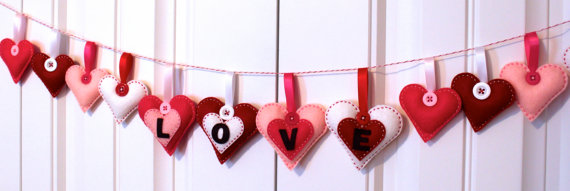 V Day Felt Heart Valentine's Garland
