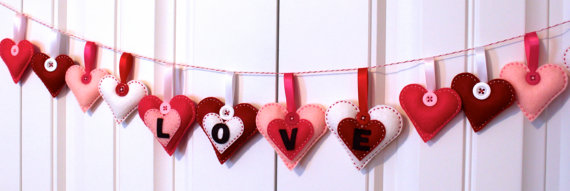 V Day Felt Heart Valentine's Garland