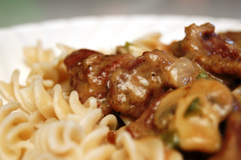 a simple real food recipe :: beef stroganoff :: allergen free options
