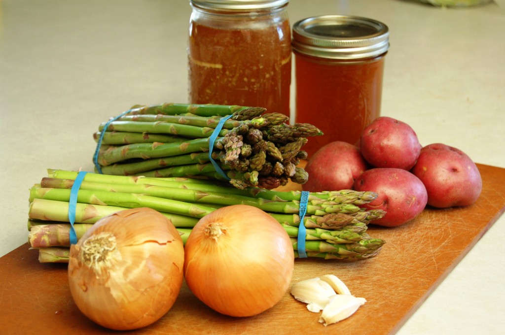 a simple real food recipe :: nourishing tradition’s asparagus soup :: asparagus season week!