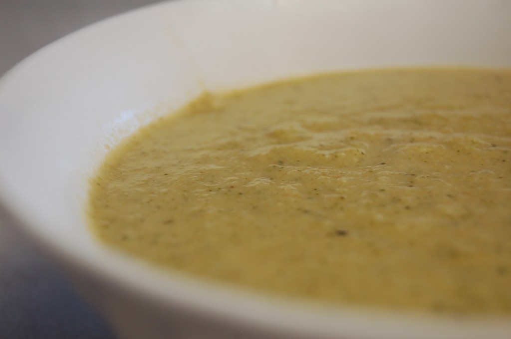a simple real food recipe :: broccoli soup :: allergen free options