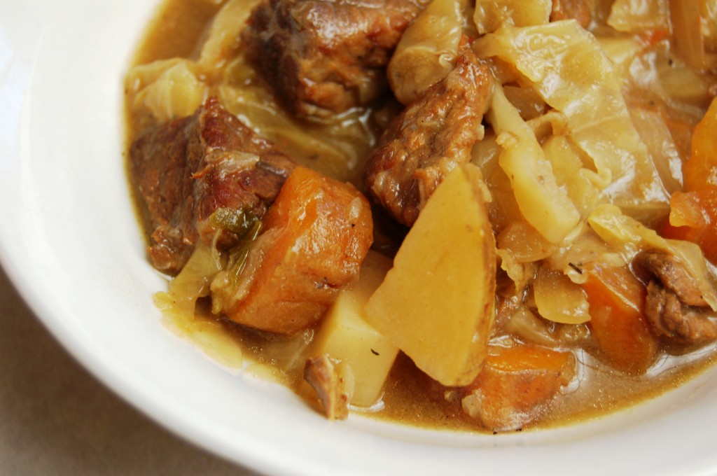 a simple real food recipe :: crockpot irish beef stew