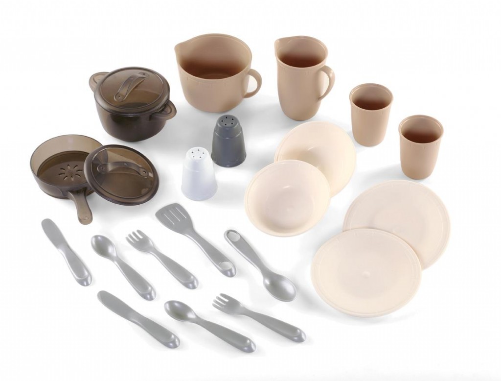 step2 lifestyle dining room and pots & pans set