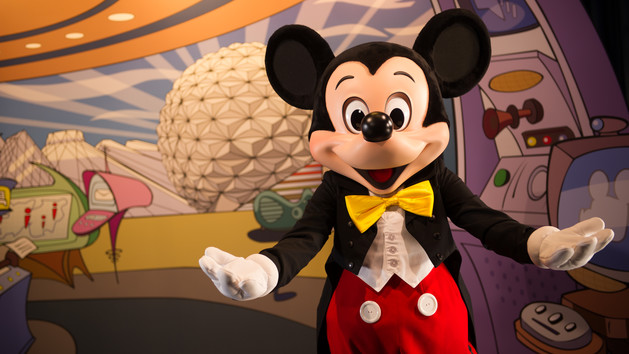character-meet-mickey-and-friends-00